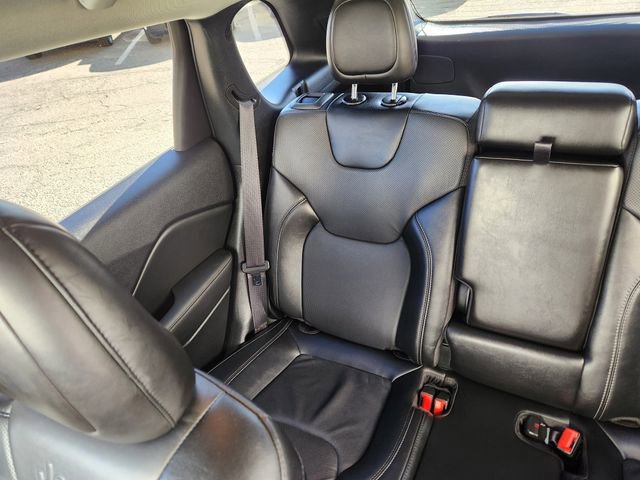 Used 2023 Jeep Cherokee Altitude Lux image 16