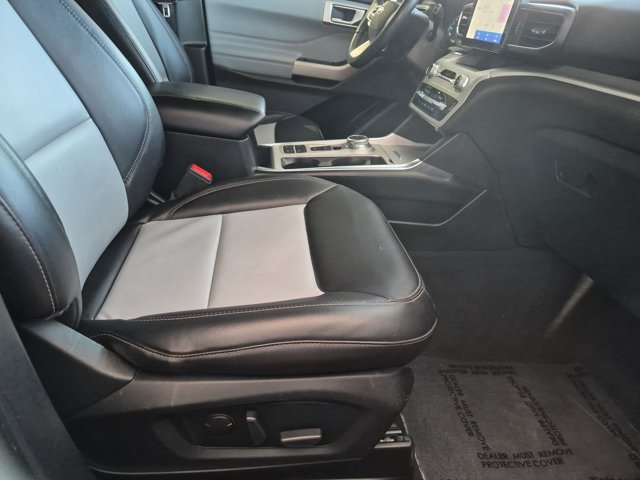 Certified 2022 Ford Explorer XLT w/ Equipment Group 202A RWD image 23
