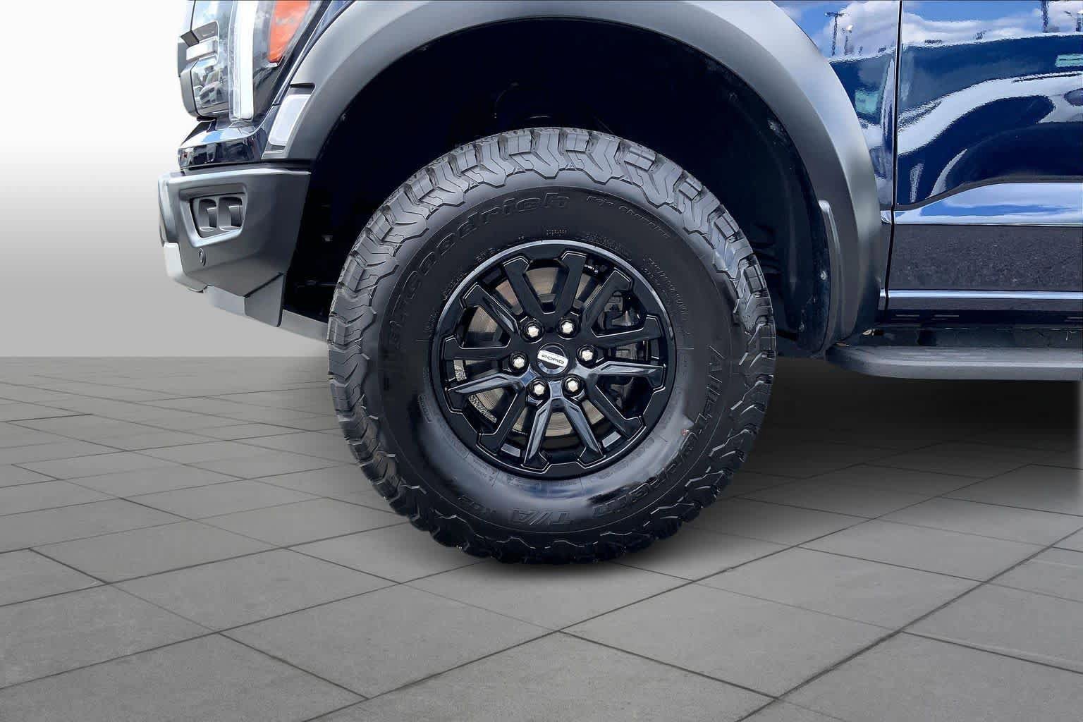 Certified 2025 Ford F150 Raptor AWD/4WD image 13