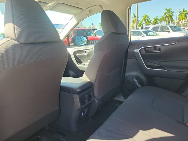Used 2025 Toyota RAV4 LE FWD image 15