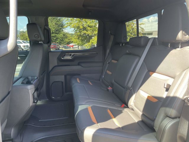 Used 2025 GMC Sierra 1500 AT4 w/ AT4 Premium Package AWD/4WD image 15