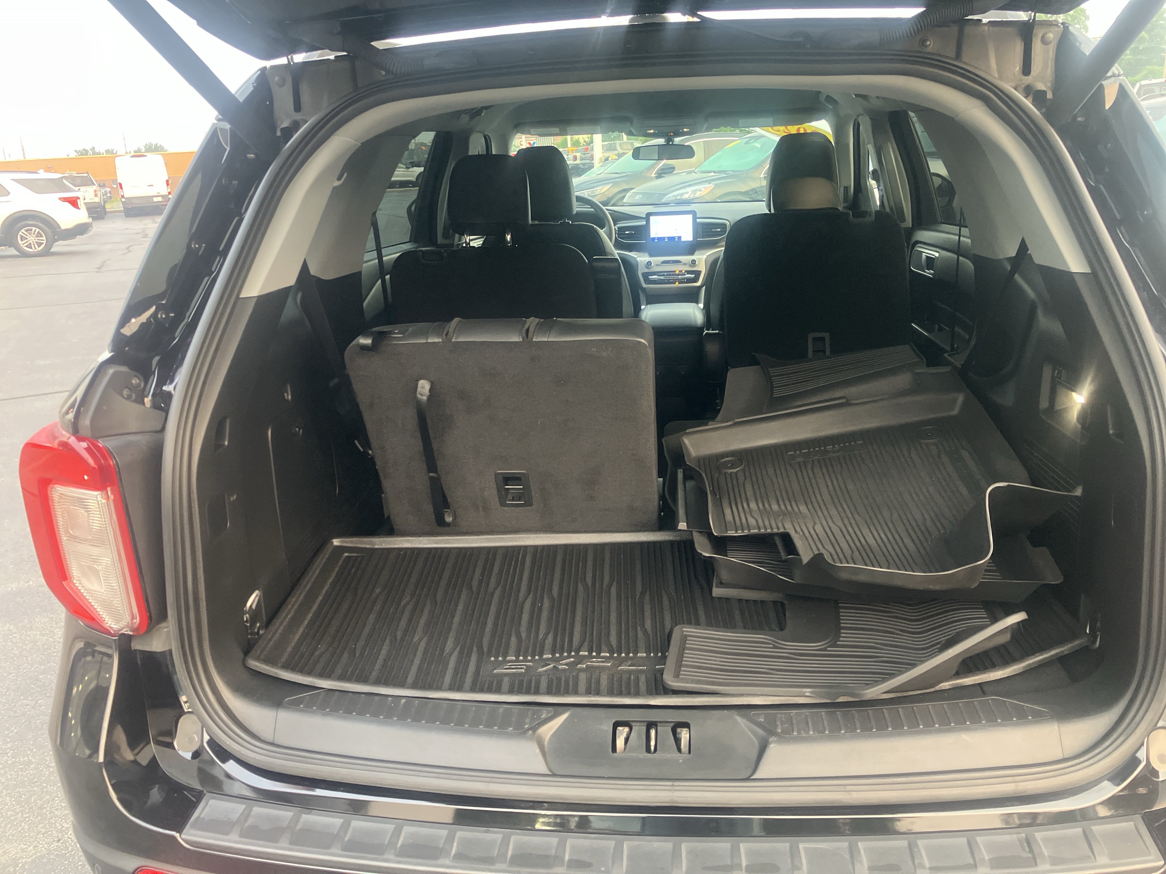 Certified 2023 Ford Explorer XLT w/ Equipment Group 202A AWD/4WD image 12