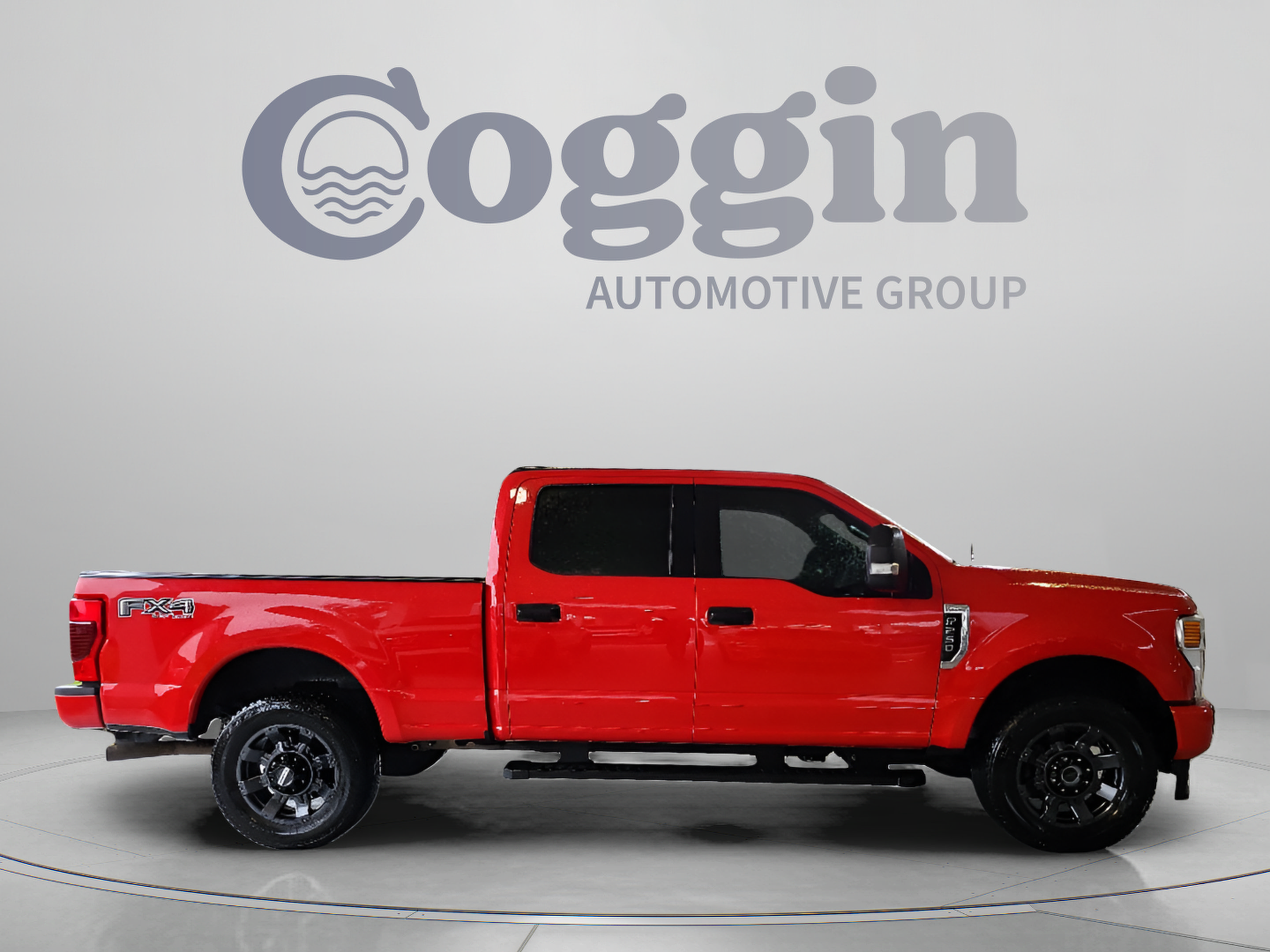 Certified 2022 Ford F250 XLT w/ Black Appearance Package AWD/4WD image 6