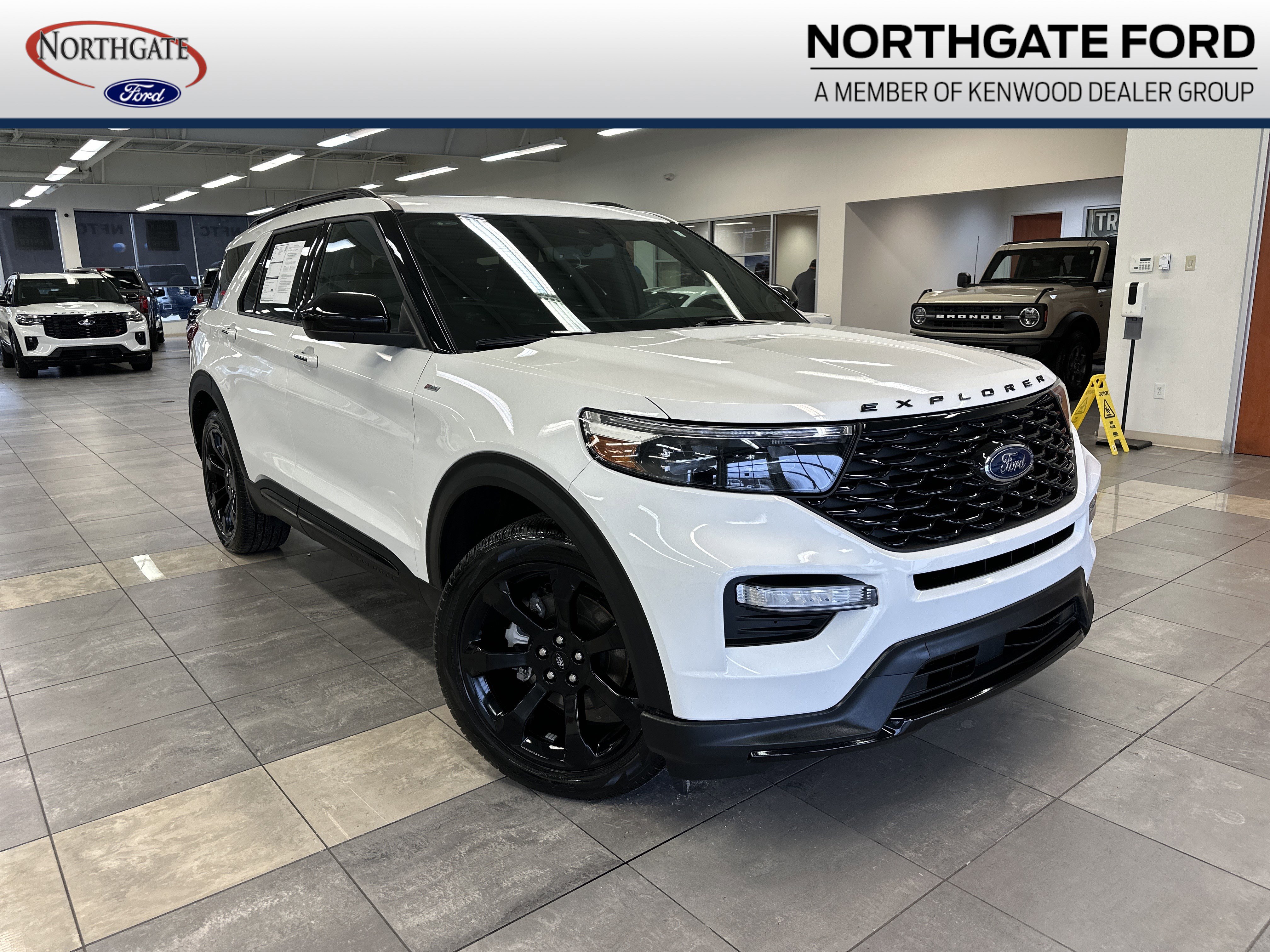 Certified 2023 Ford Explorer ST-Line w/ Class IV Trailer Tow Package image 1