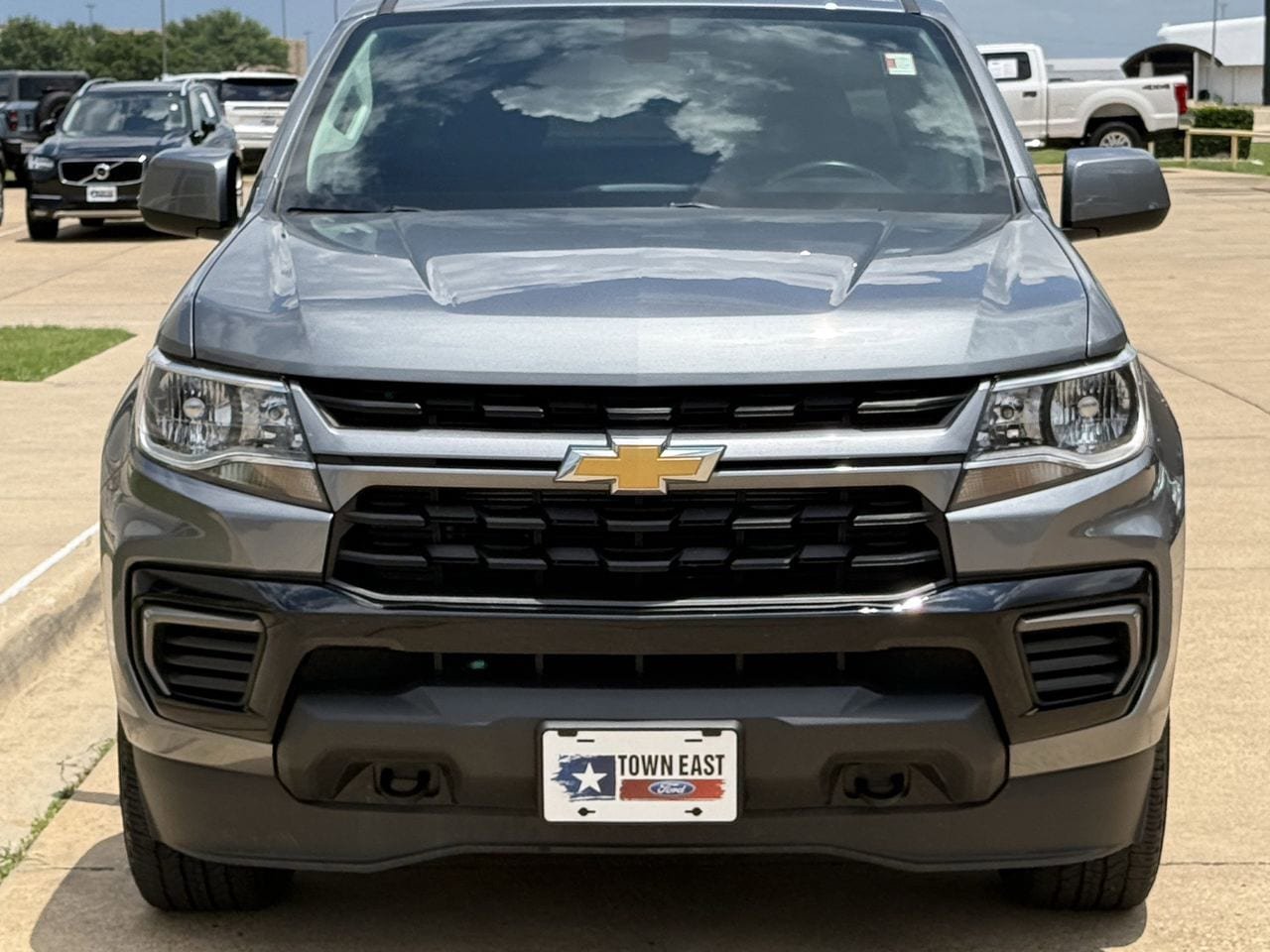 Used 2022 Chevrolet Colorado LT AWD/4WD image 8