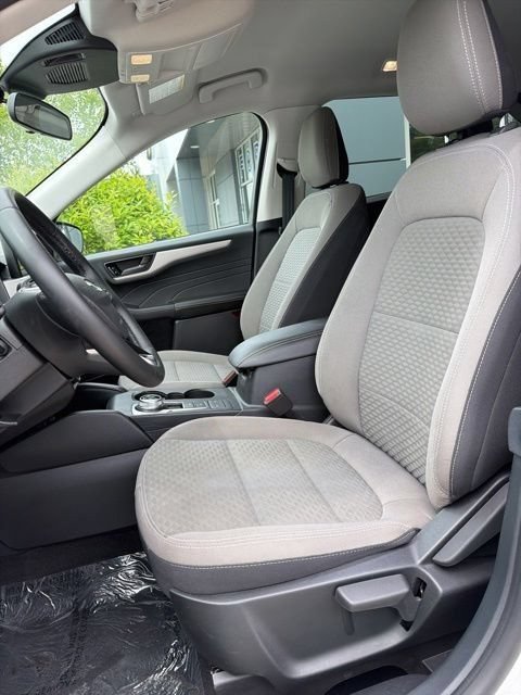 Certified 2022 Ford Escape SE w/ Cold Weather Package AWD/4WD image 19