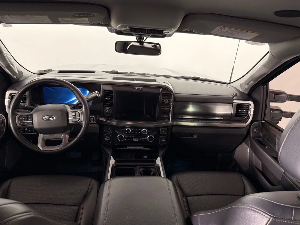 Certified 2025 Ford F350 Lariat w/ Lariat Ultimate Package AWD/4WD image 4