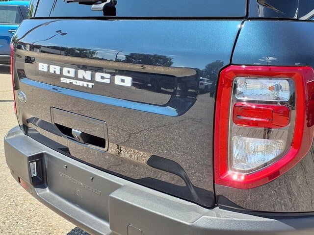 Certified 2023 Ford Bronco Sport Outer Banks w/ Tech Package AWD/4WD image 24