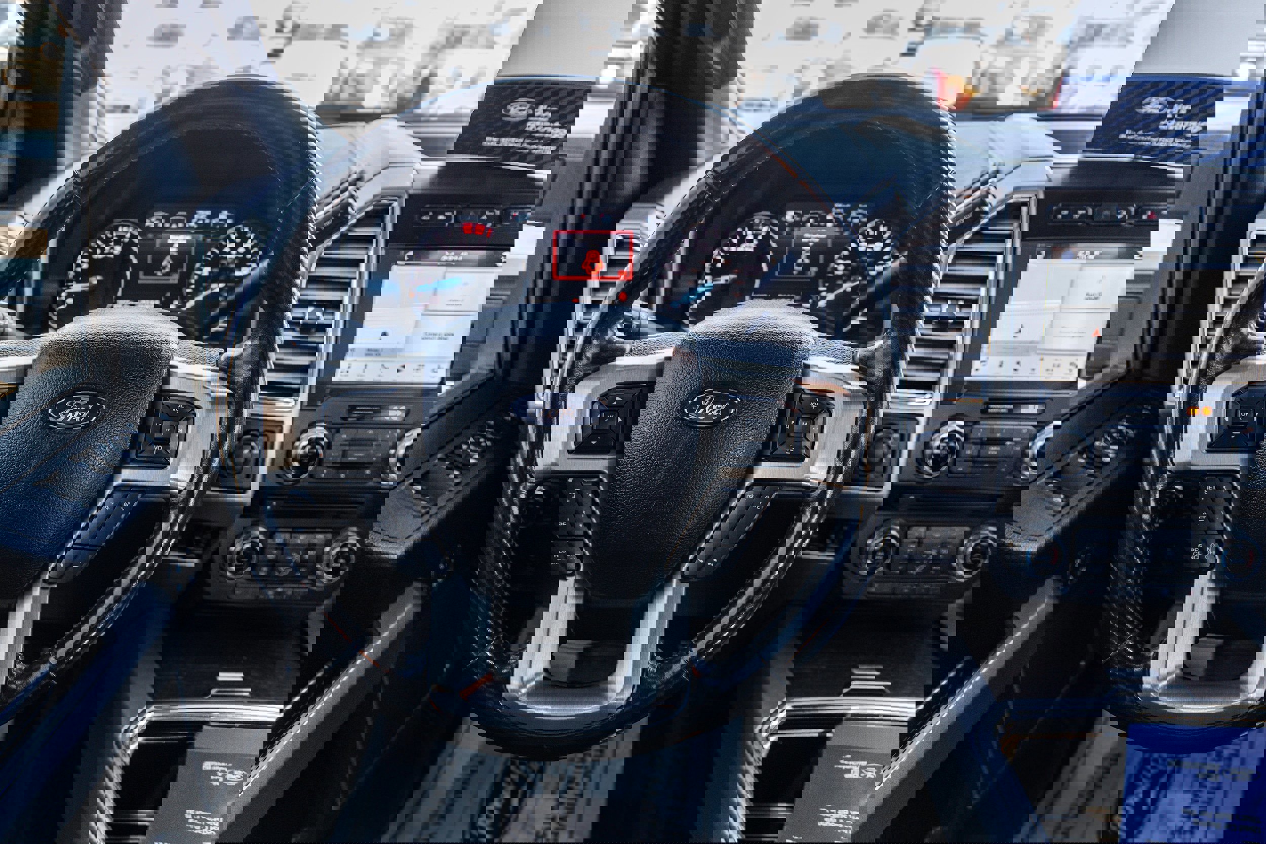 Certified 2017 Ford F350 Platinum w/ Platinum Ultimate Package image 13