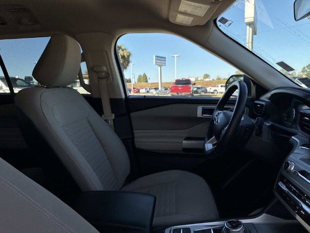 Certified 2020 Ford Explorer XLT w/ Comfort Package RWD image 12