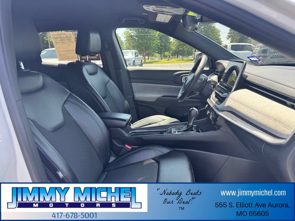 Used 2024 Jeep Compass Latitude AWD/4WD image 17