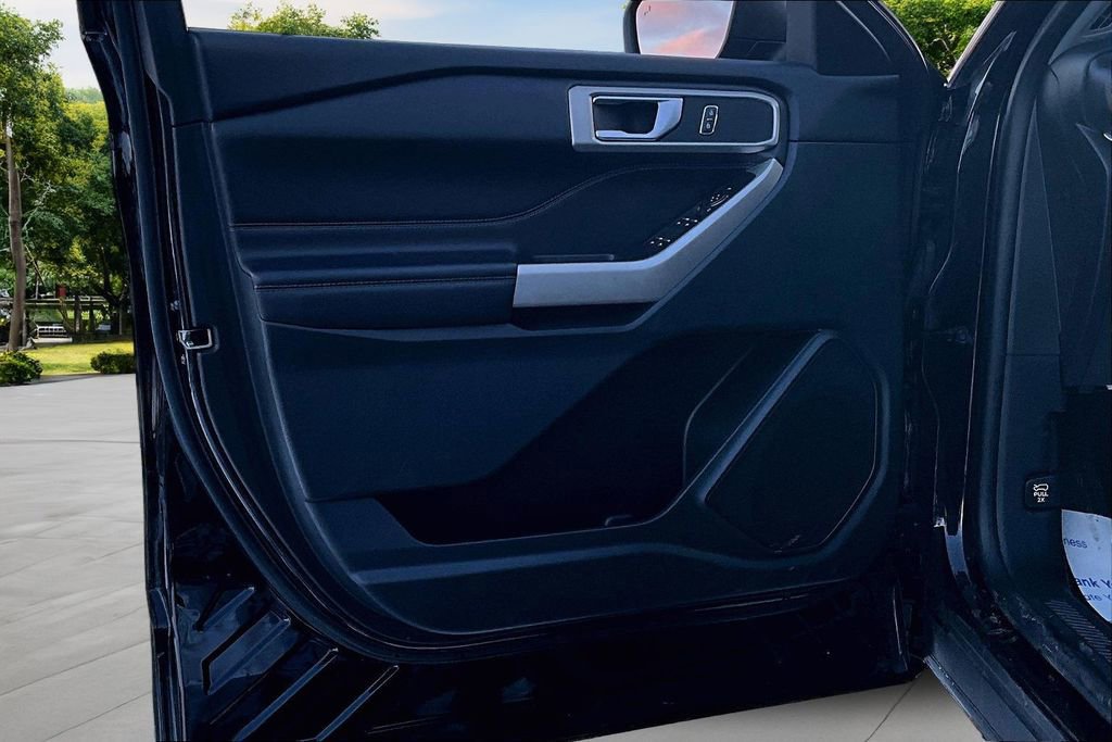 Certified 2023 Ford Explorer XLT w/ Equipment Group 202A image 22