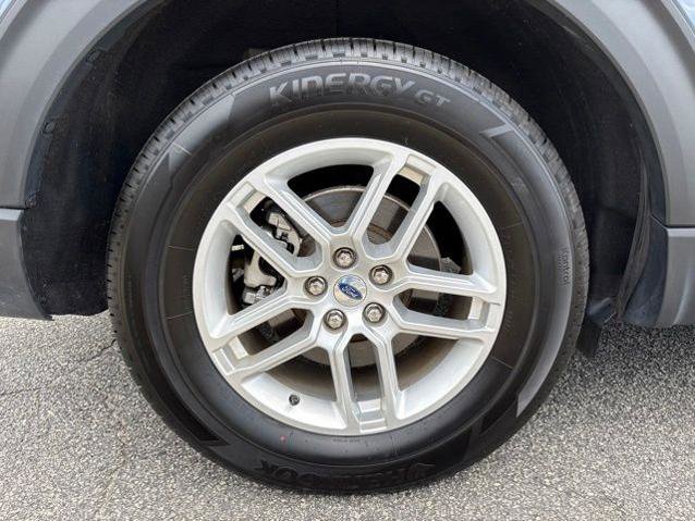 Certified 2025 Ford Explorer Active w/ Active Comfort Package RWD image 9