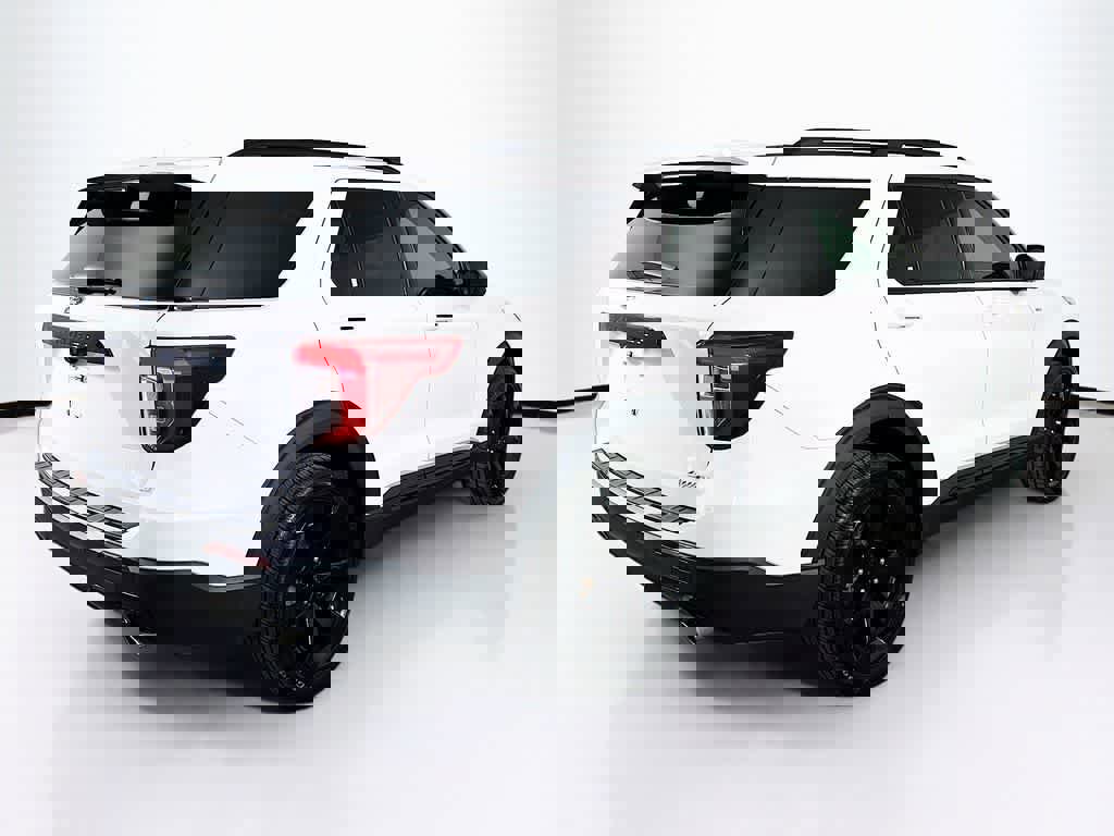 Certified 2022 Ford Explorer ST-Line image 5