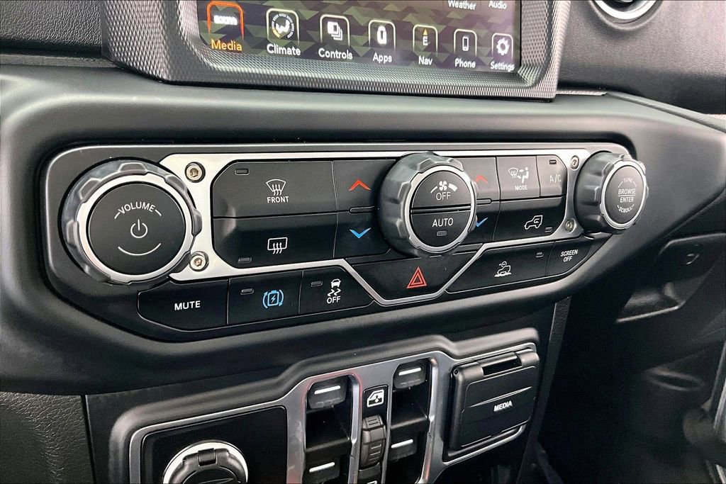 Used 2023 Jeep Wrangler Unlimited Sahara image 31