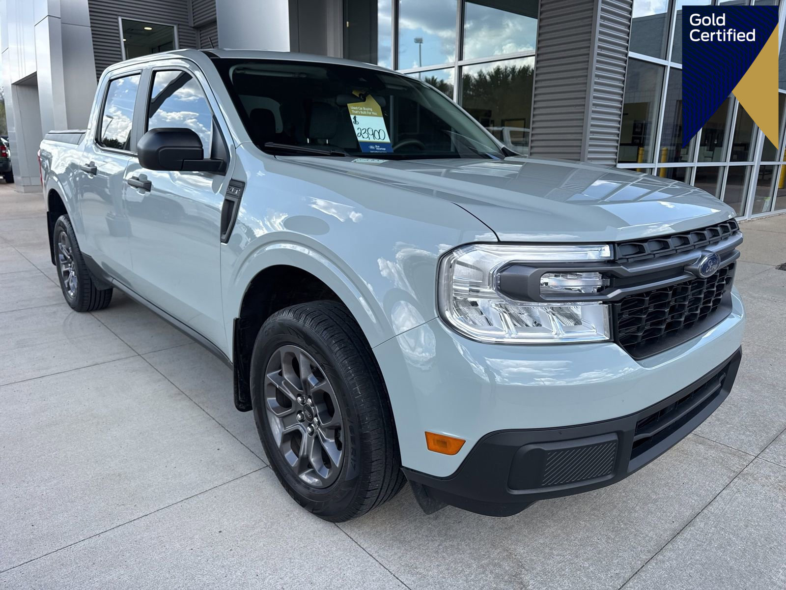 Certified 2023 Ford Maverick XLT FWD image 1