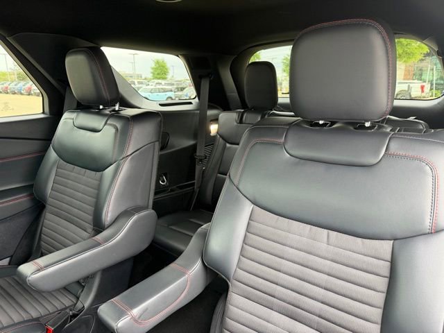 Certified 2025 Ford Explorer ST-Line image 21