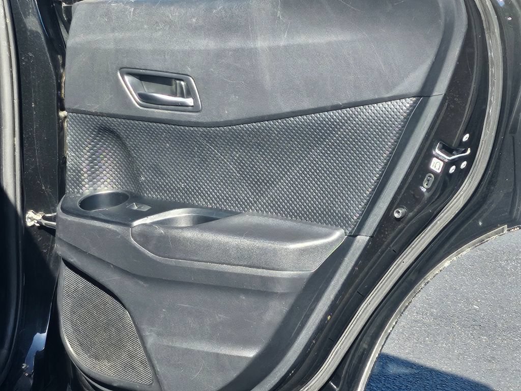 Used 2021 Toyota C-HR XLE FWD image 34