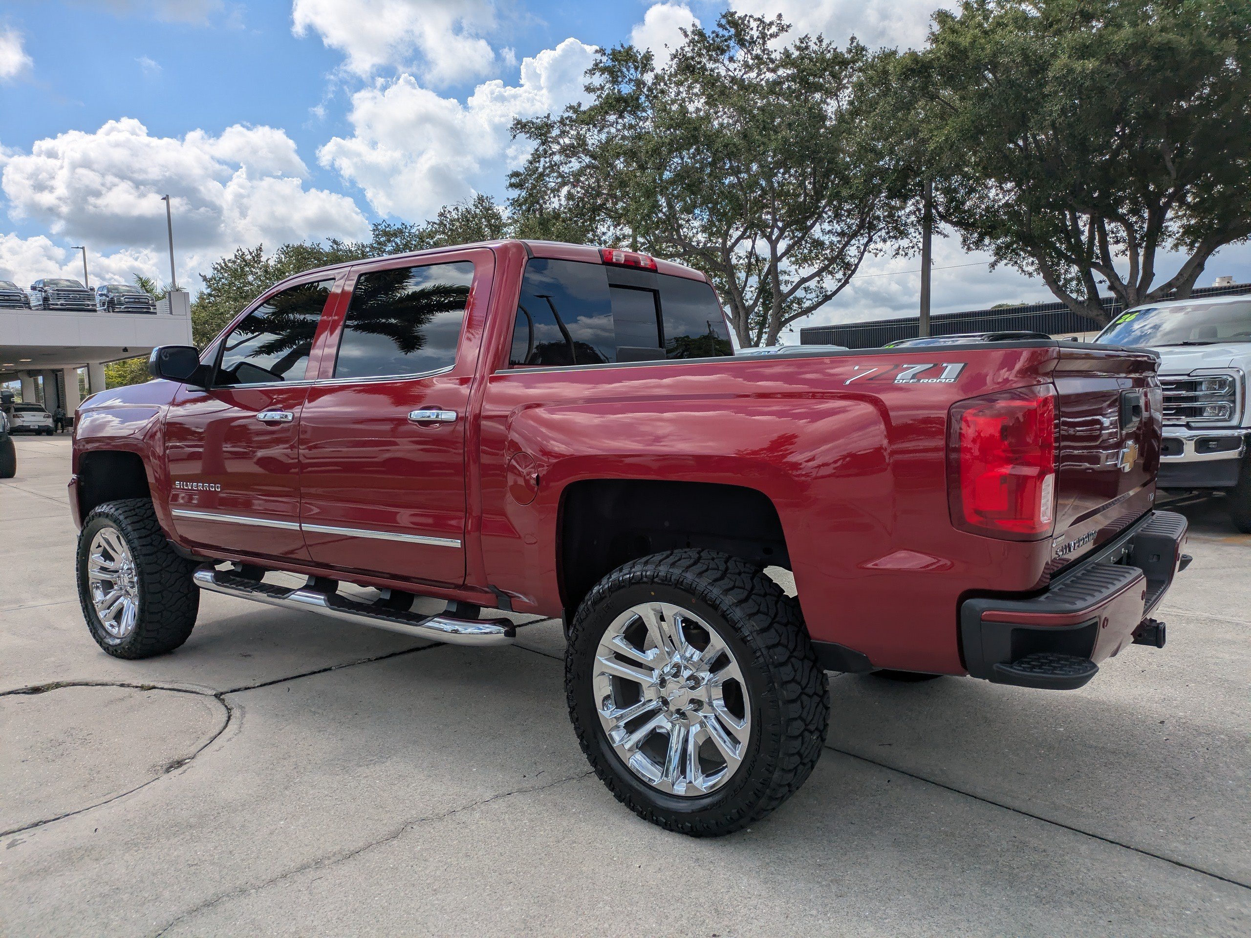 Used 2018 Chevrolet Silverado 1500 LTZ Z71 w/ LTZ Plus Package AWD/4WD image 6