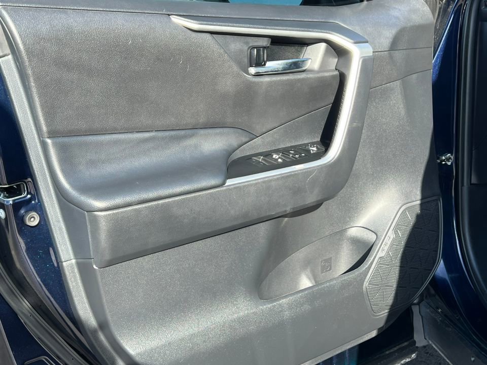 Used 2024 Toyota RAV4 XLE image 16