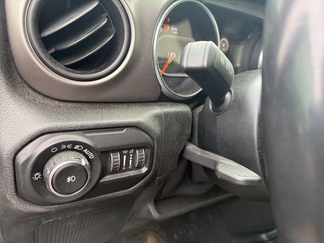 Used 2020 Jeep Wrangler Sport AWD/4WD image 6