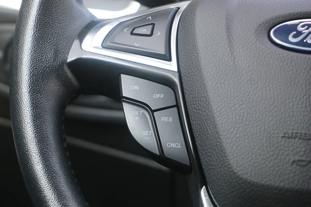 Certified 2024 Ford Edge Titanium AWD/4WD image 19