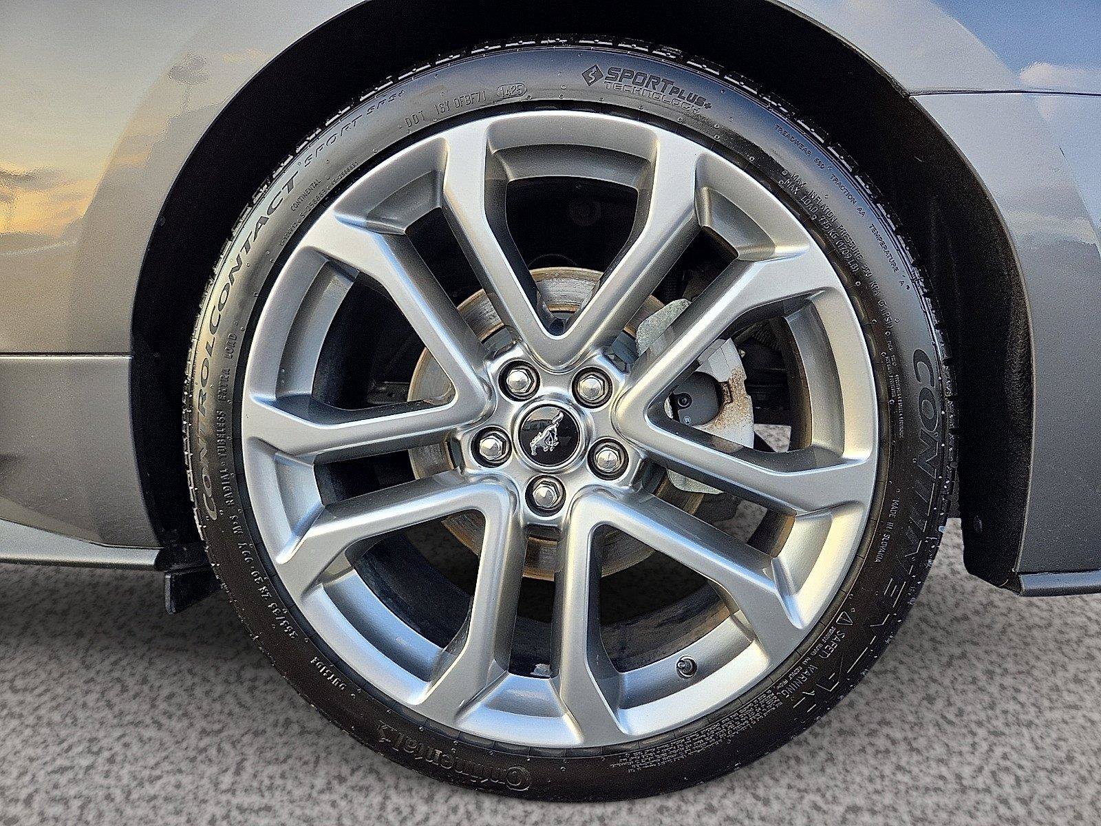 Certified 2021 Ford Mustang Coupe RWD image 9
