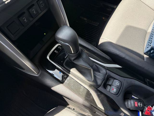 Used 2025 Toyota Corolla Cross XLE w/ Convenience Package AWD/4WD image 21
