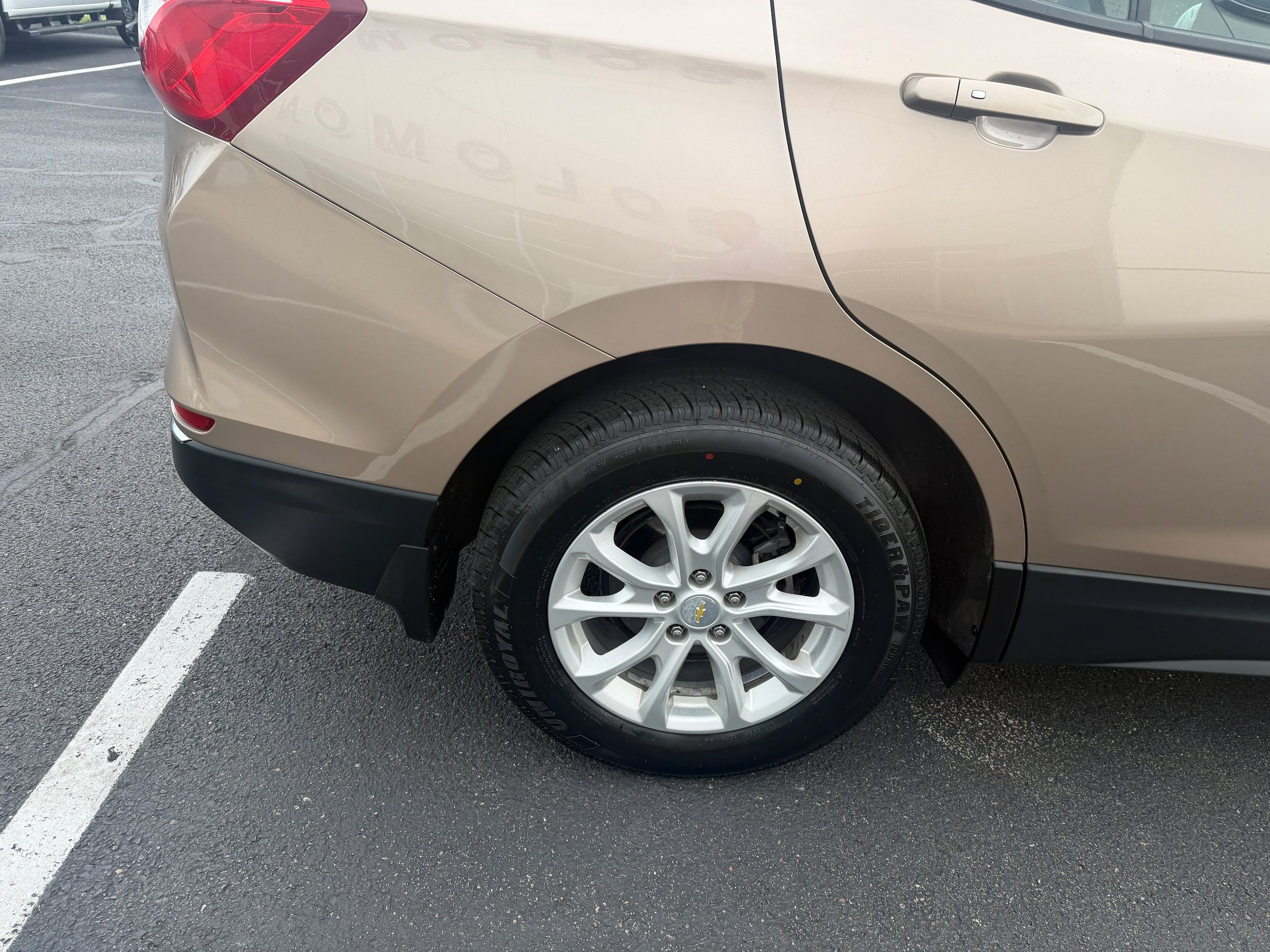 Used 2018 Chevrolet Equinox LS FWD image 13