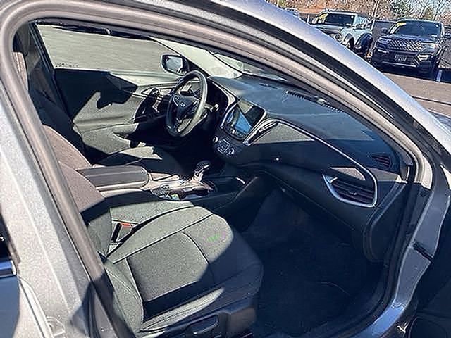 Used 2024 Chevrolet Malibu LT image 18