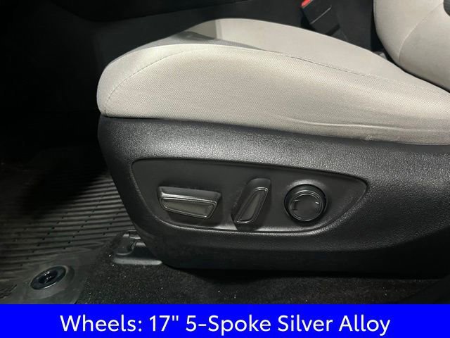 Used 2021 Toyota RAV4 XLE image 21