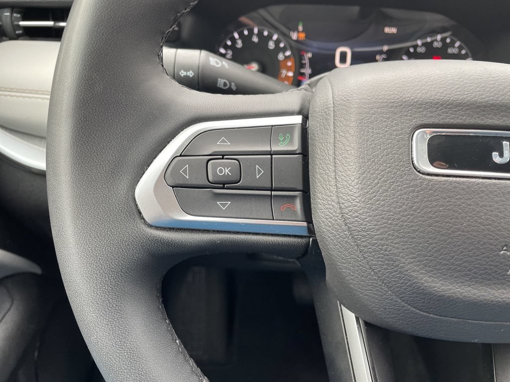Used 2025 Jeep Compass Limited AWD/4WD image 24