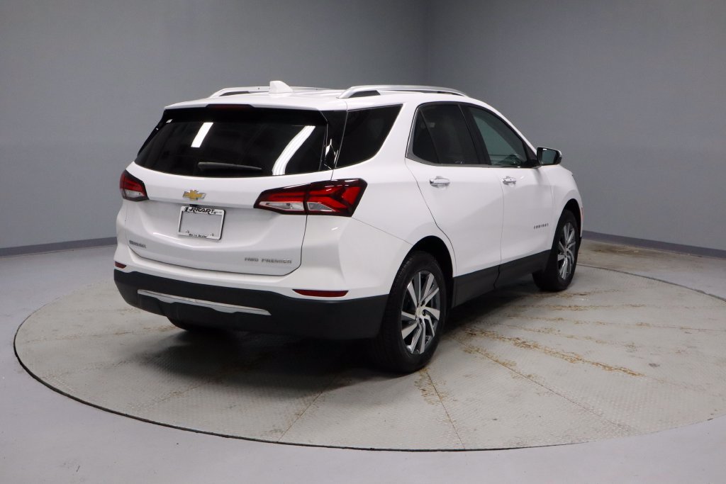 Used 2024 Chevrolet Equinox Premier AWD/4WD image 11
