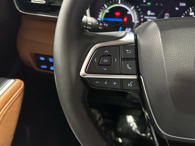 Used 2021 Toyota Highlander Platinum AWD/4WD image 25