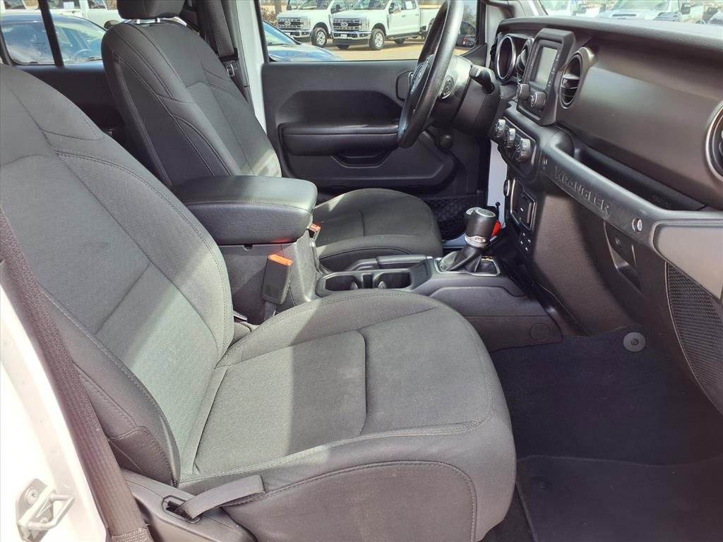 Used 2018 Jeep Wrangler Unlimited Sport image 28