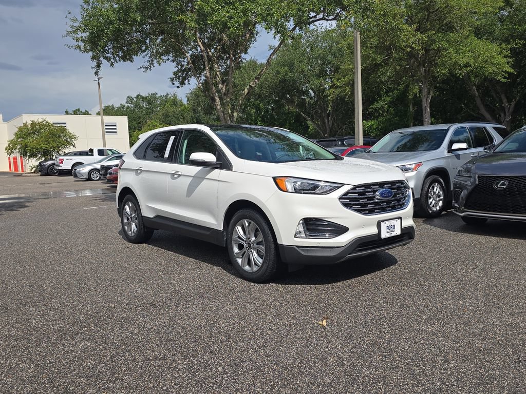 Certified 2023 Ford Edge Titanium AWD/4WD image 2