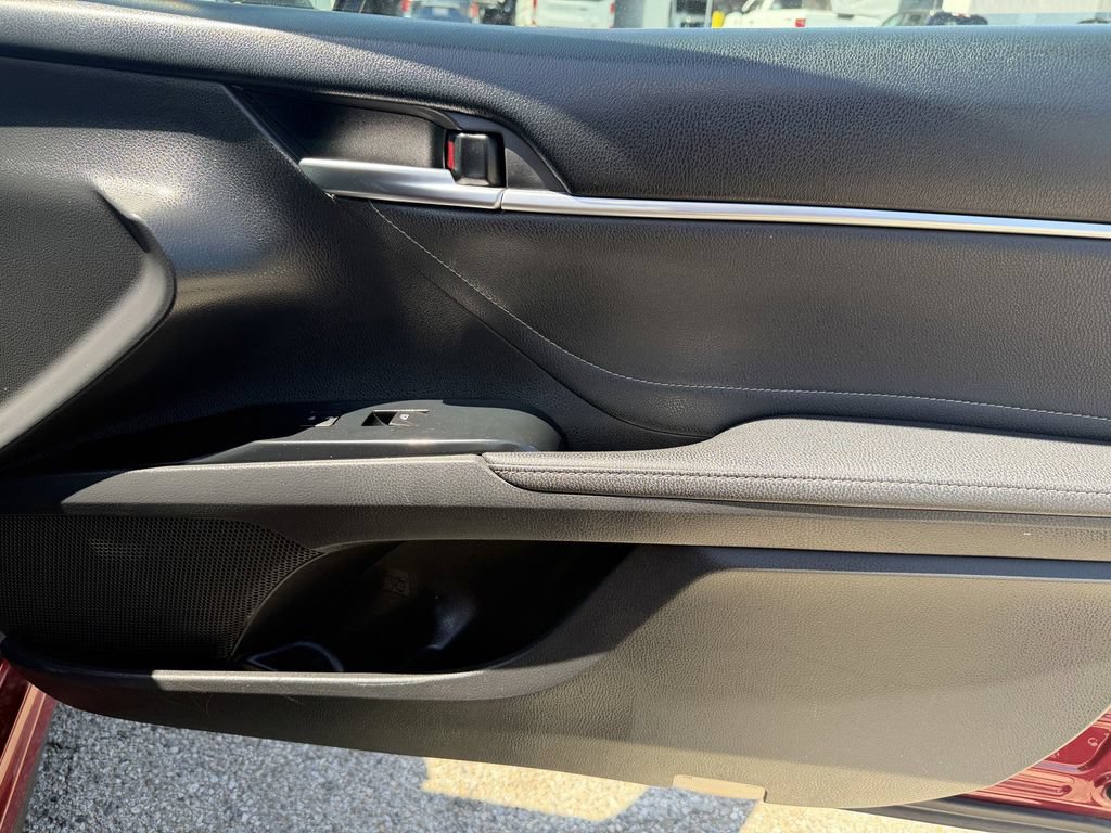 Used 2018 Toyota Camry XSE w/ Driver Assist Package FWD image 11