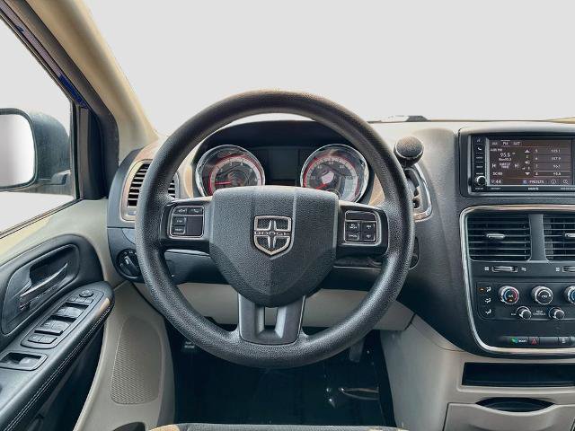 Used 2018 Dodge Grand Caravan SE w/ UConnect Hands-Free Group FWD image 18