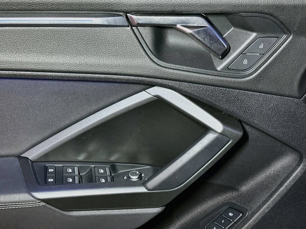 Used 2022 Audi Q3 2.0T Premium Plus AWD/4WD image 17