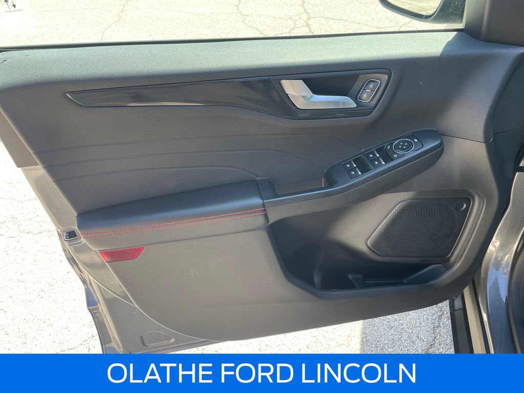Certified 2023 Ford Escape ST-Line w/ Tech Pack #1 AWD/4WD image 20