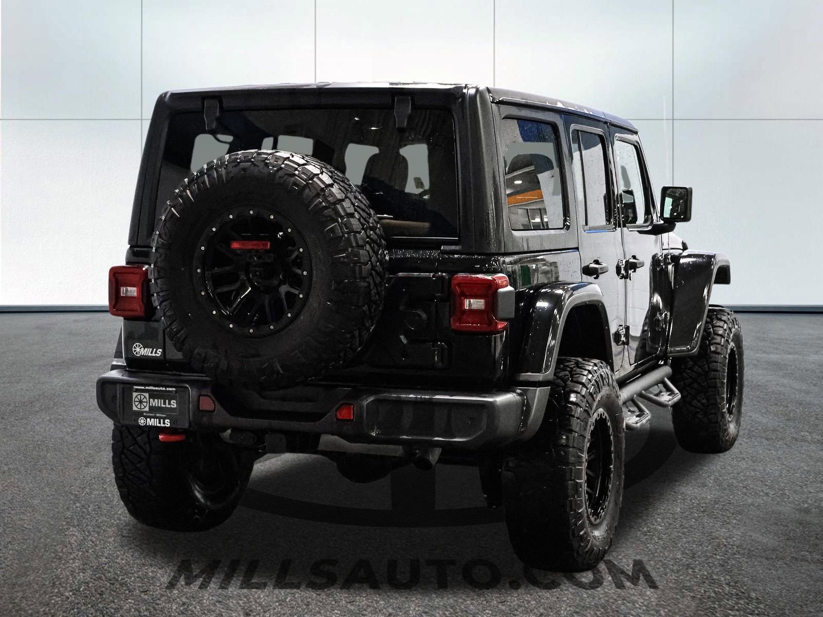 Used 2022 Jeep Wrangler Unlimited Rubicon w/ Cold Weather Group image 5