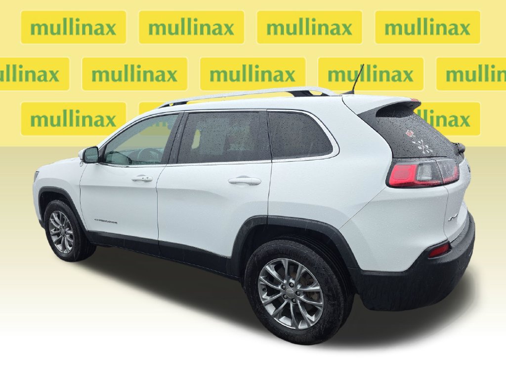 Used 2020 Jeep Cherokee Latitude Plus w/ Cold Weather Group AWD/4WD image 11
