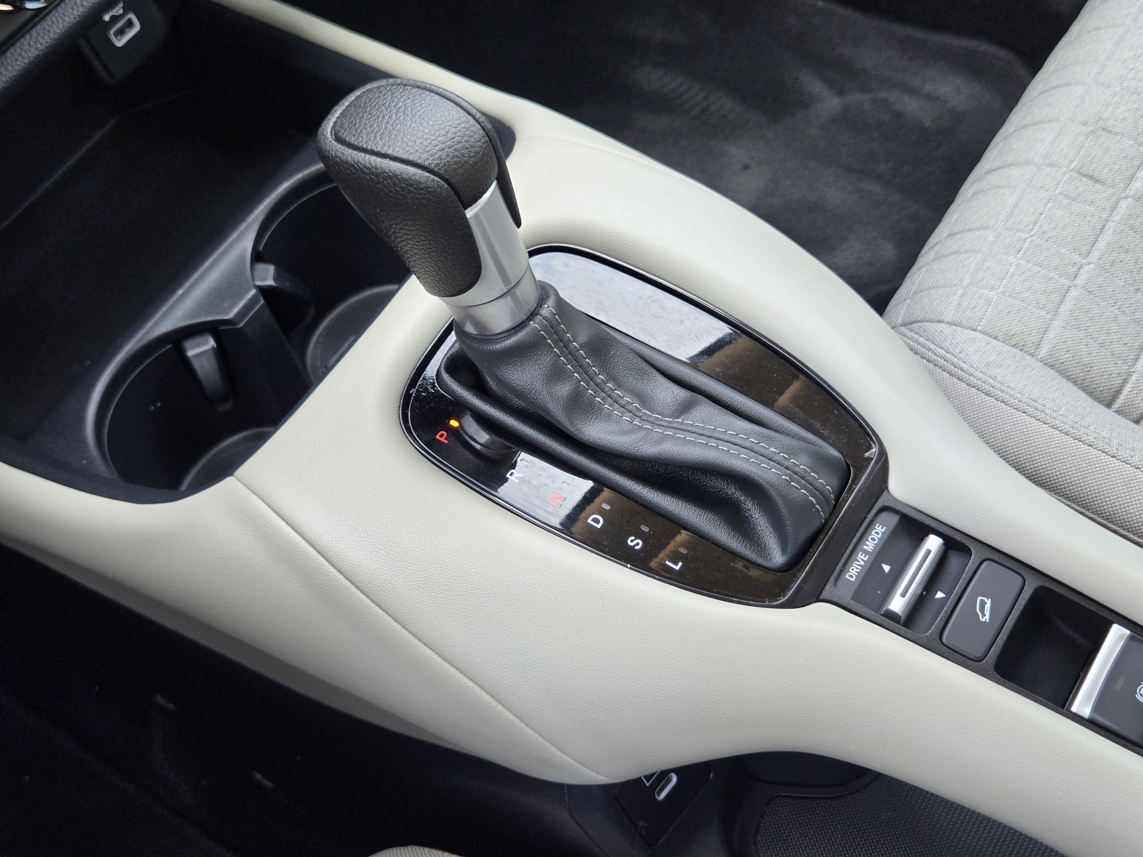 Used 2024 Honda HR-V LX image 20