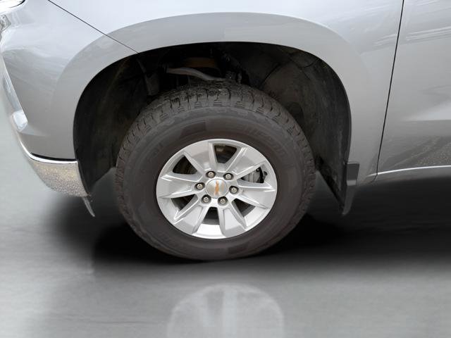 Used 2025 Chevrolet Silverado 1500 LT AWD/4WD image 24