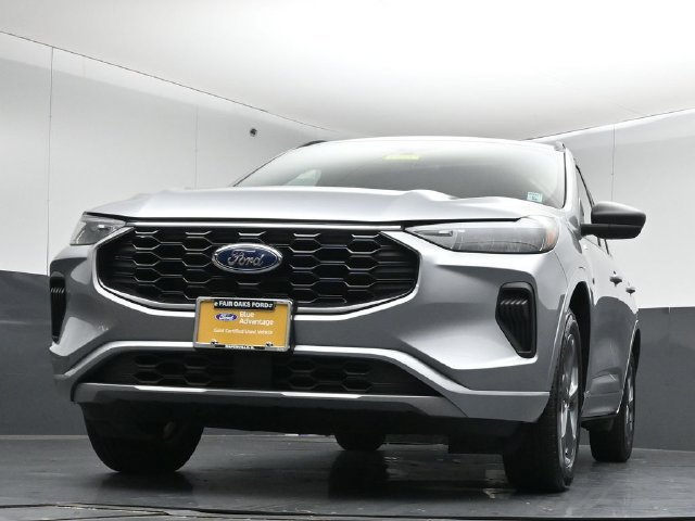 Certified 2024 Ford Escape ST-Line w/ Tech Pack #1 AWD/4WD image 38