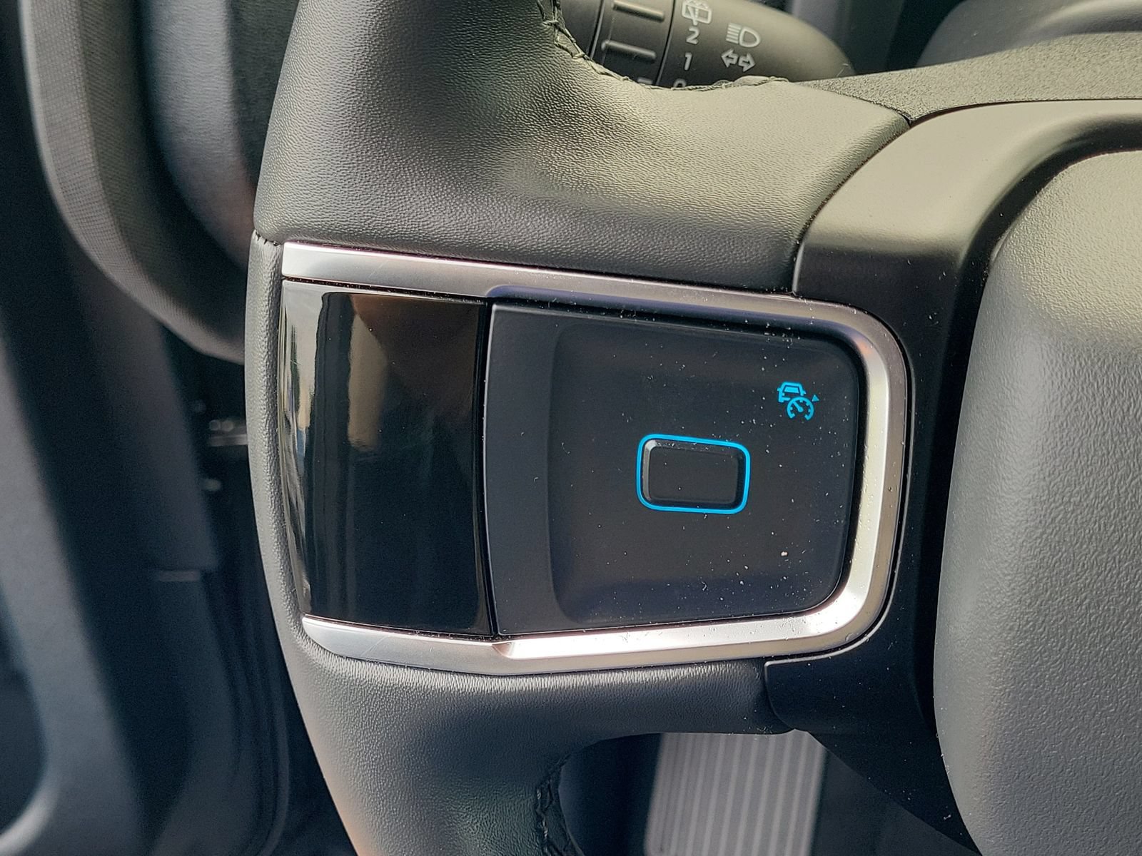 Certified 2025 Ford Expedition Active AWD/4WD image 22