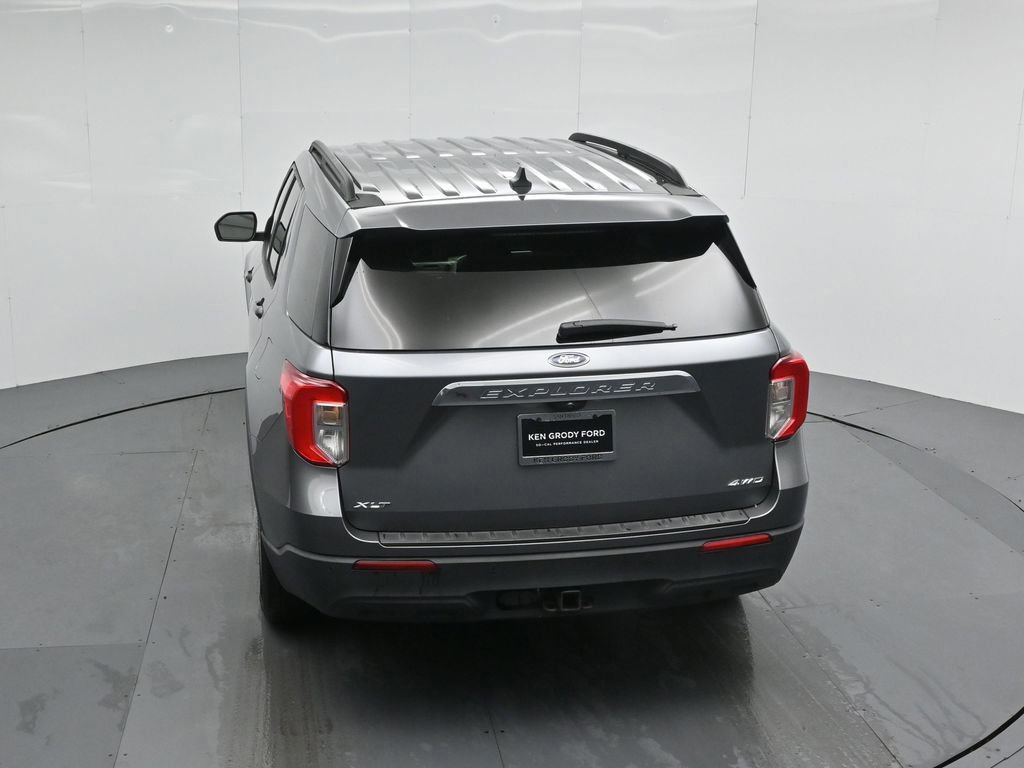 Certified 2022 Ford Explorer XLT w/ Class IV Trailer Tow Package image 13