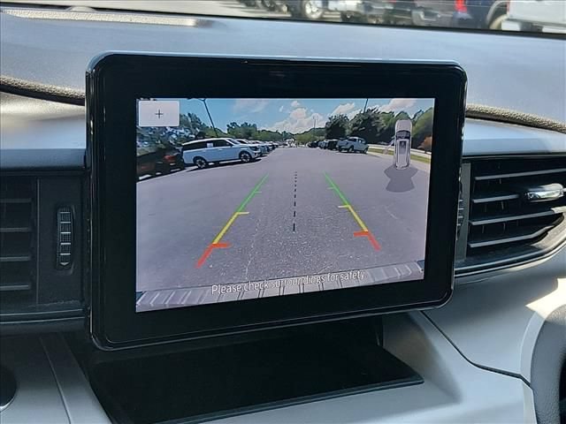 Certified 2023 Ford Explorer XLT RWD image 19