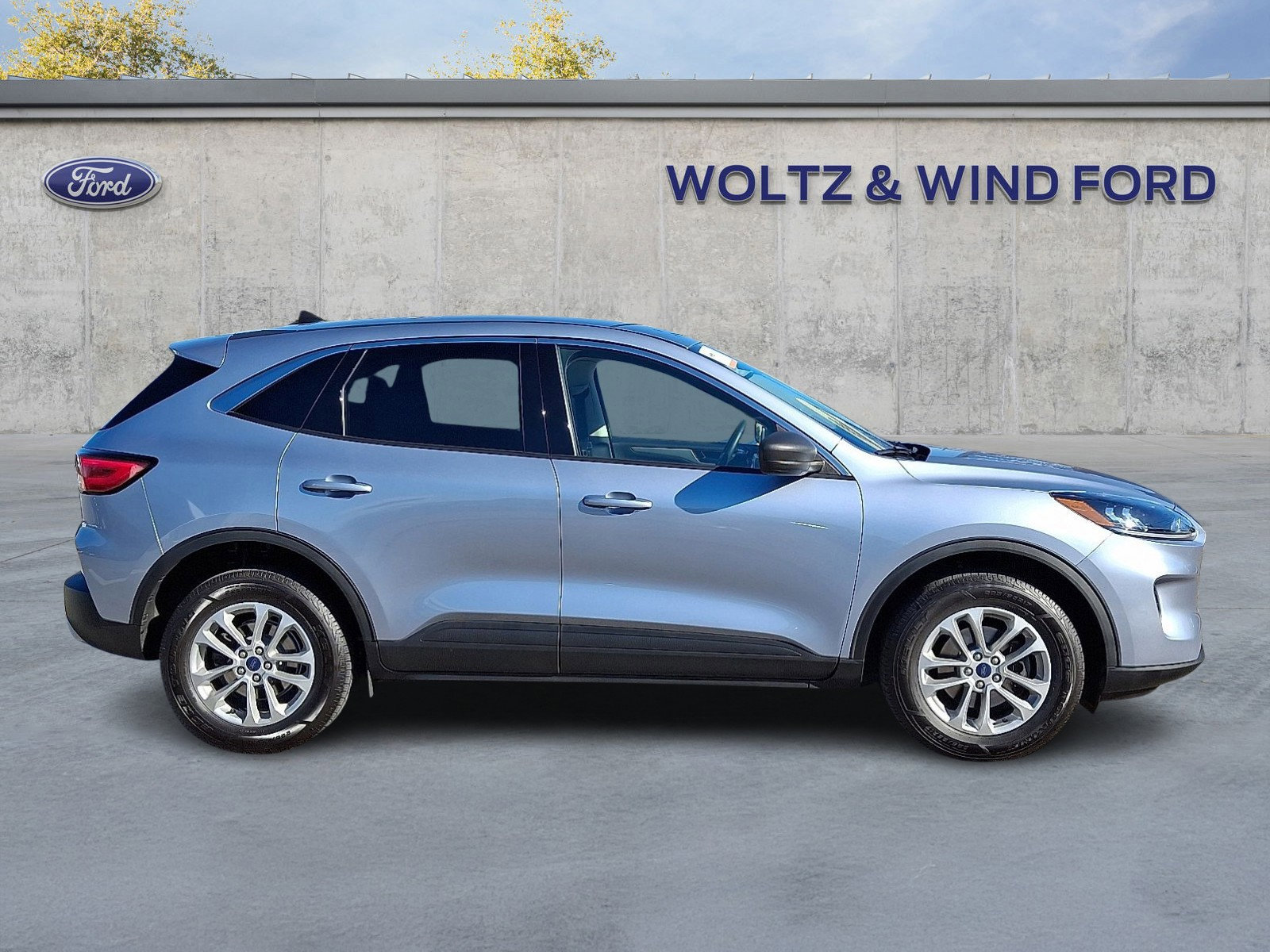 Certified 2022 Ford Escape SE w/ Convenience Package image 2