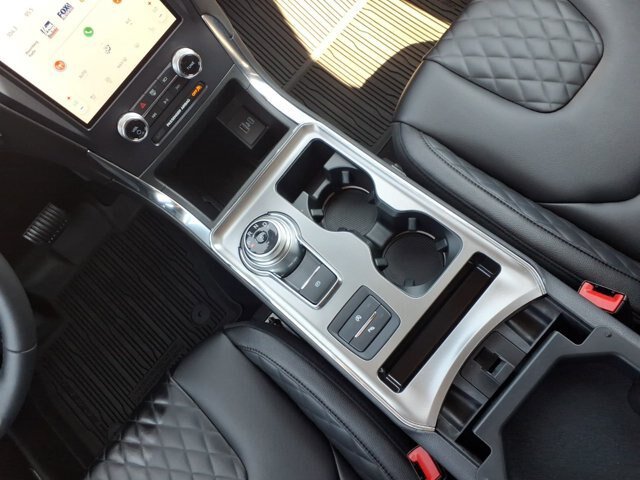 Certified 2023 Ford Edge Titanium AWD/4WD image 12